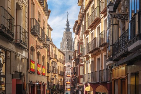 A Guide to Backpacking Spain’s Rich Culture, Cuisine and Sun-Kissed Coasts